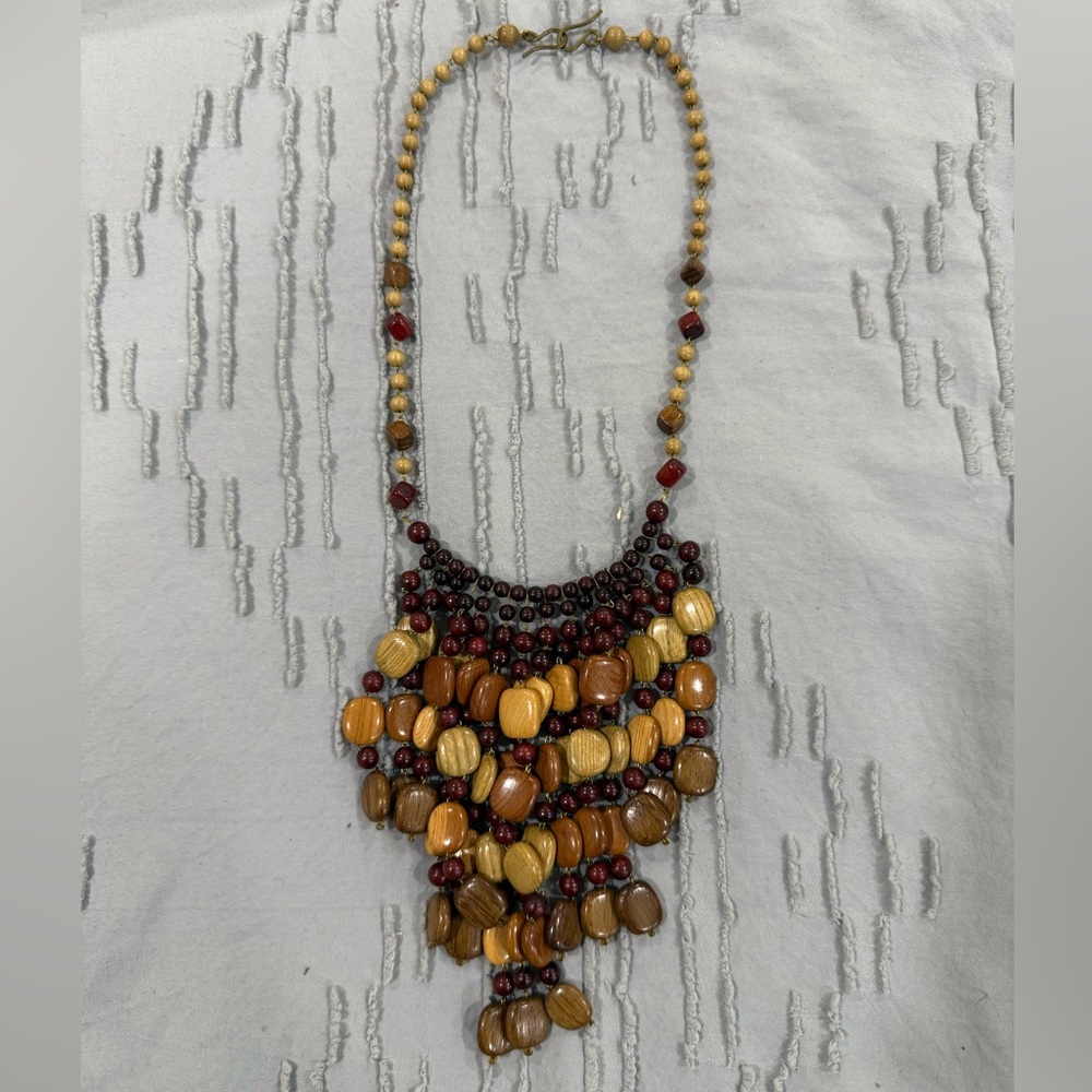 Boutique Elegant Wooden Beaded Necklace